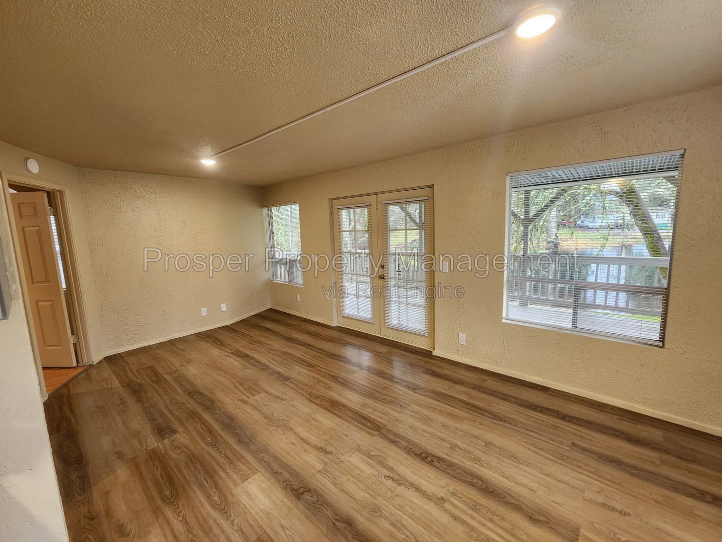 Gallery Image 16