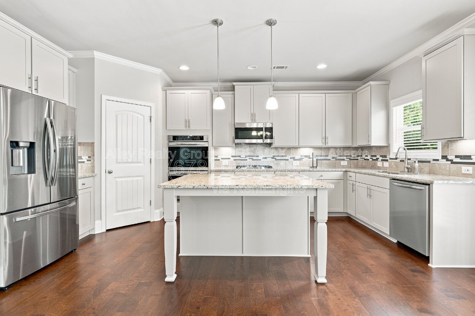 Gallery Image 13