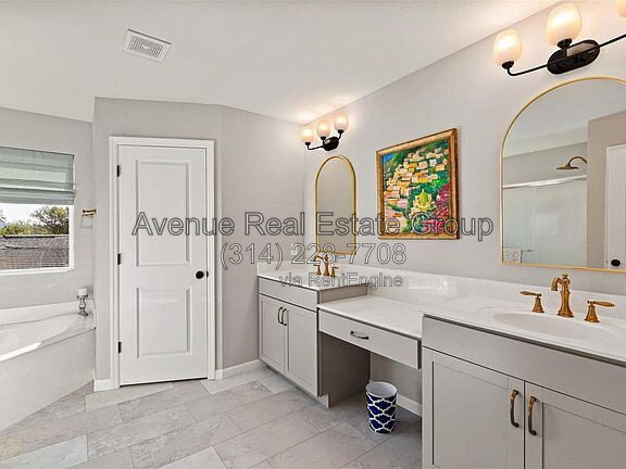 Gallery Image 22