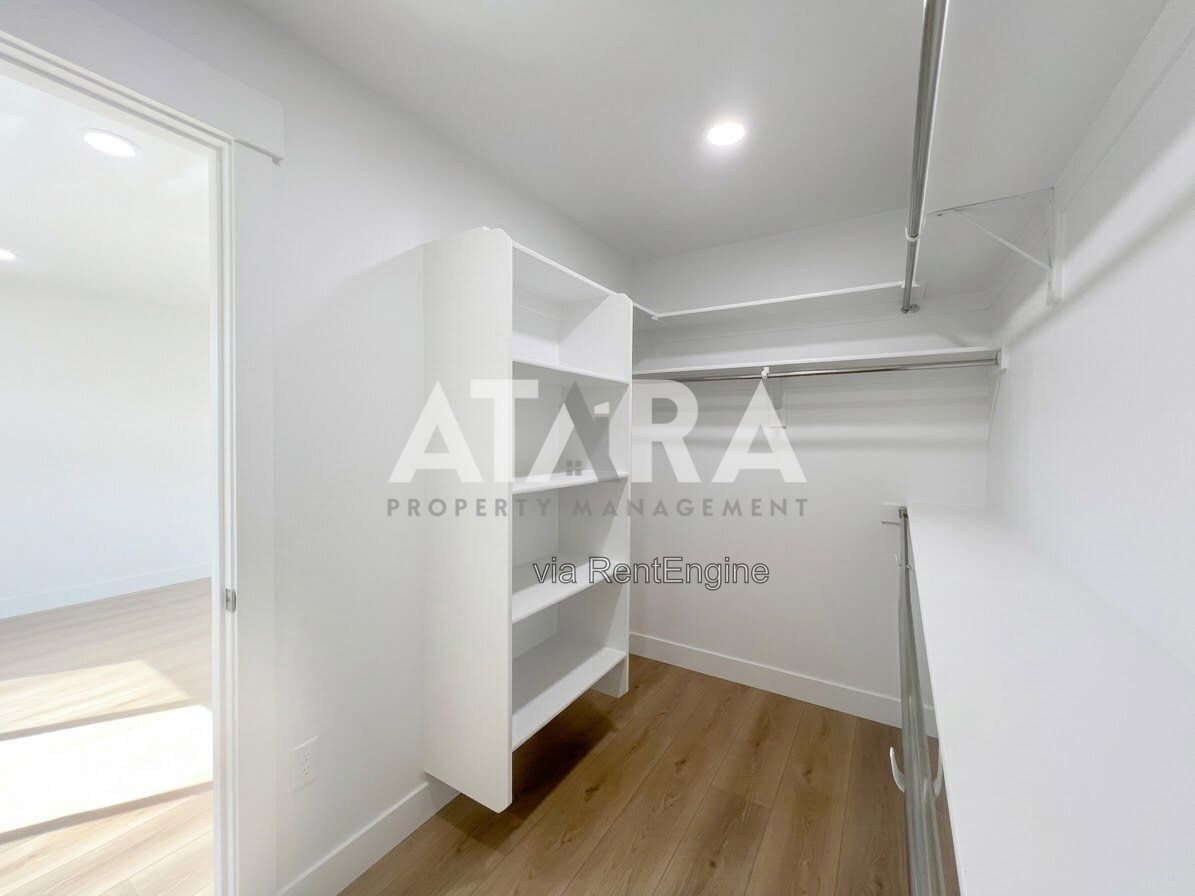 Gallery Image 36