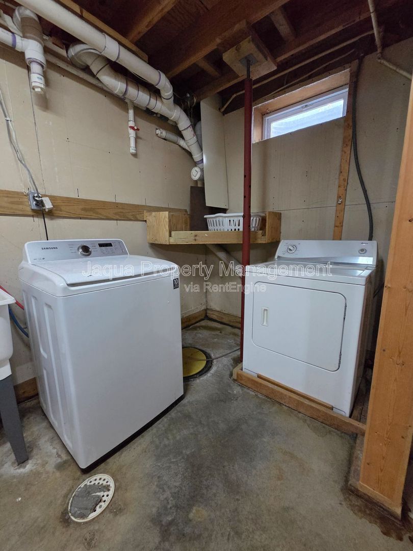Gallery Image 16