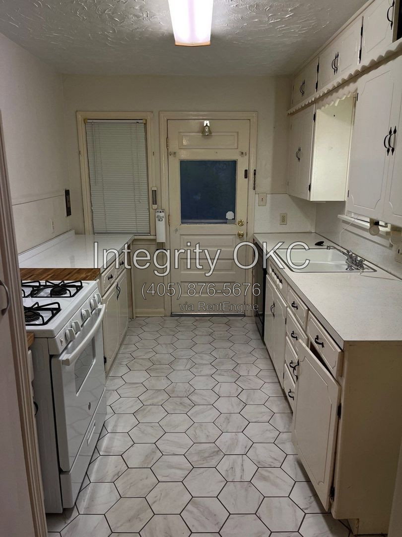 Gallery Image 18