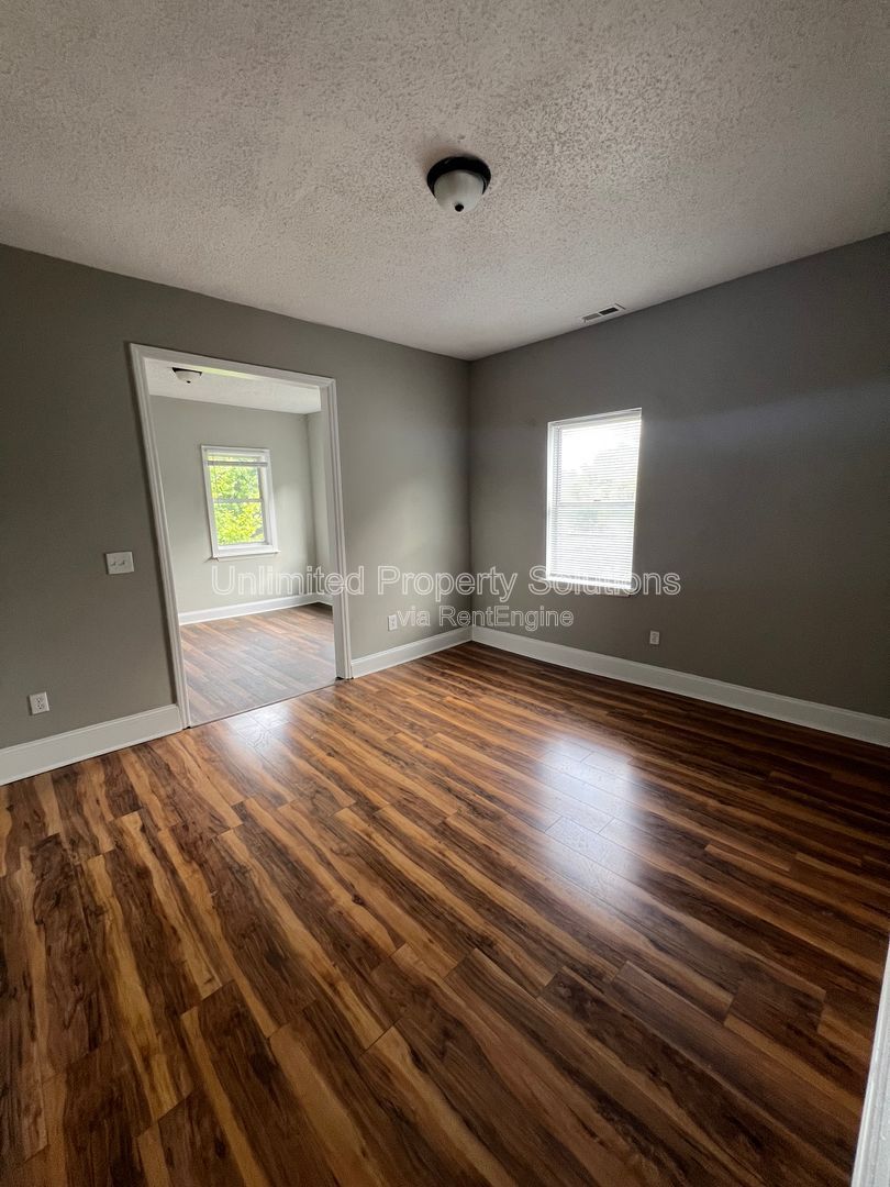 Gallery Image 15