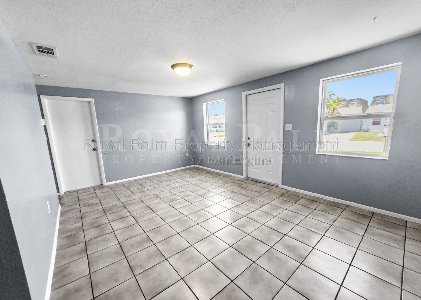 Gallery Image 0