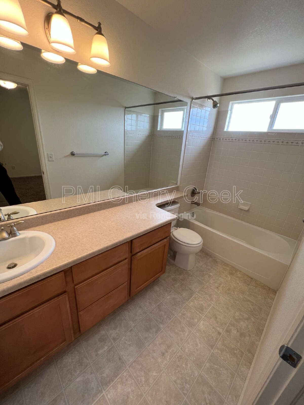 Gallery Image 16