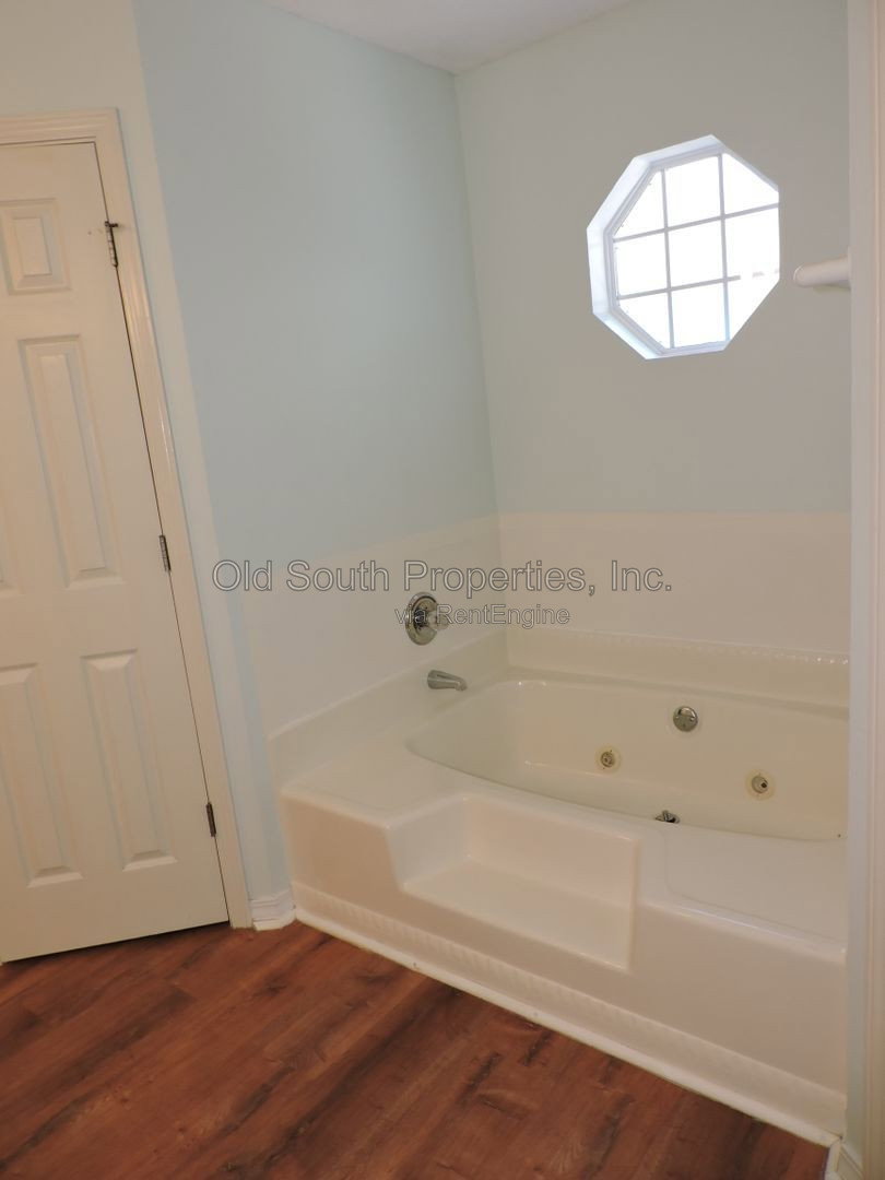 Gallery Image 14