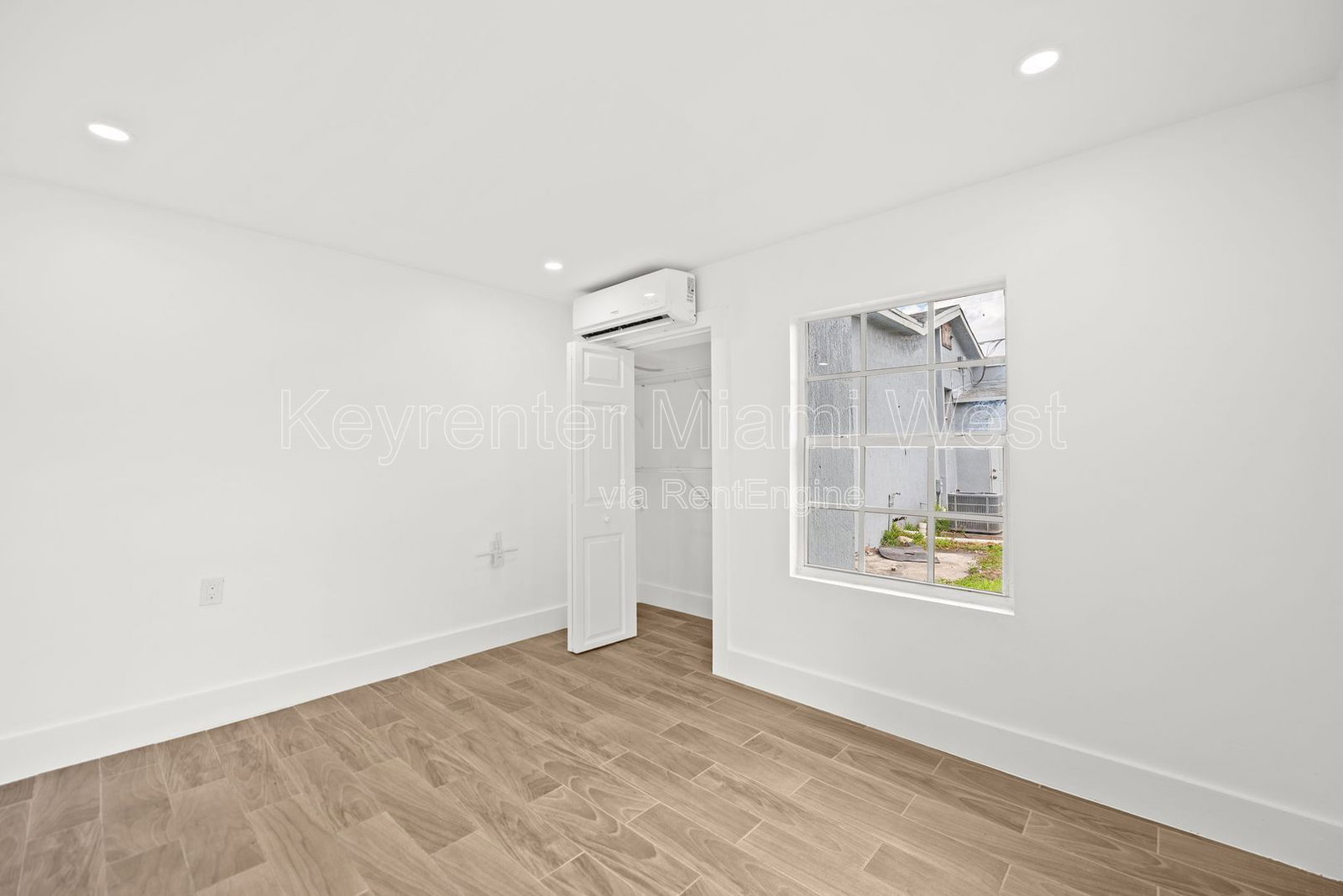 Gallery Image 19