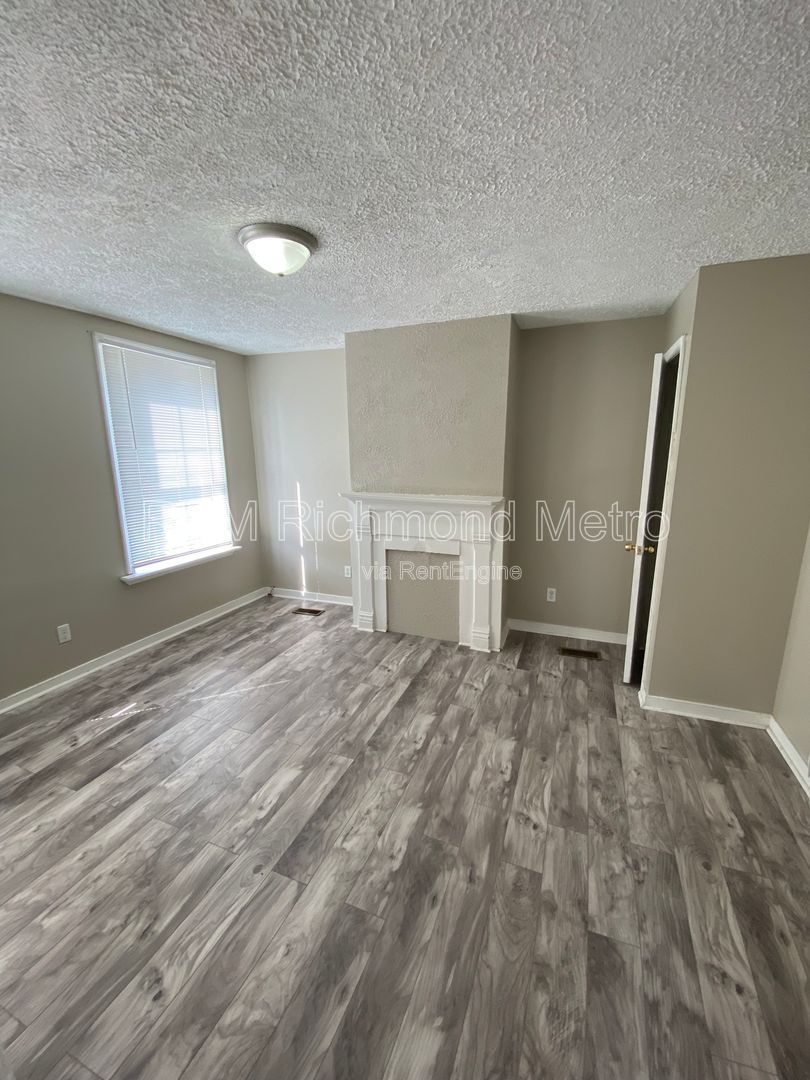 Gallery Image 16