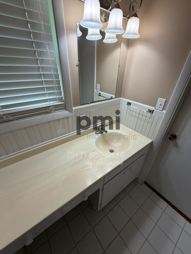 Gallery Image 16