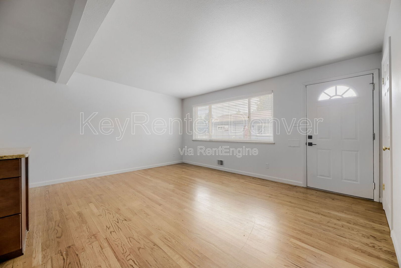 Gallery Image 0