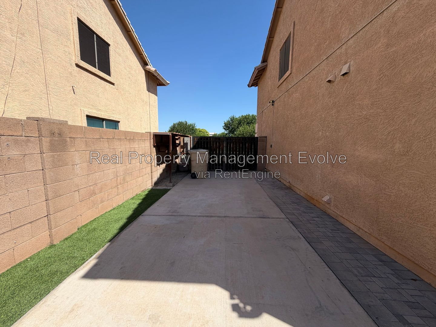 Gallery Image 37