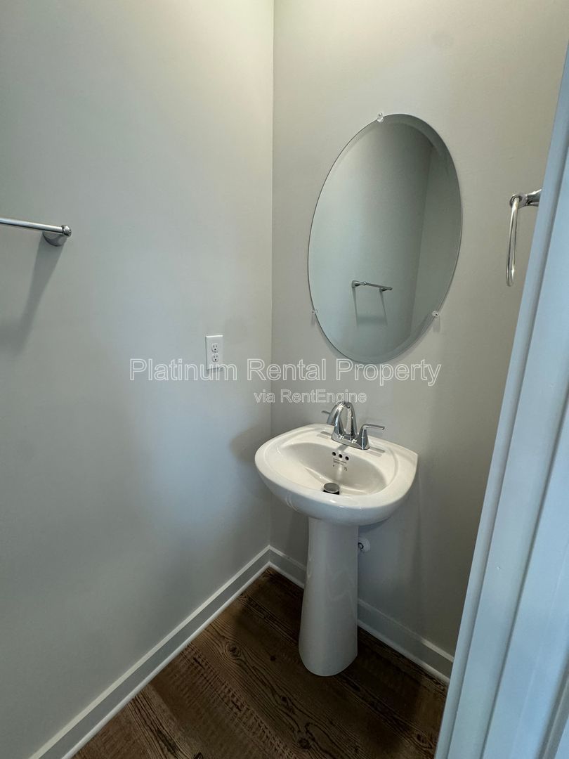 Gallery Image 13