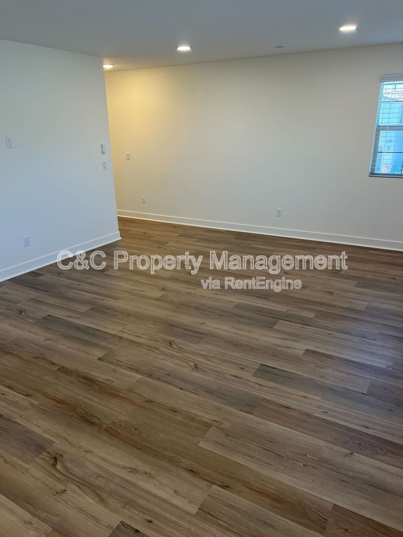 Gallery Image 14