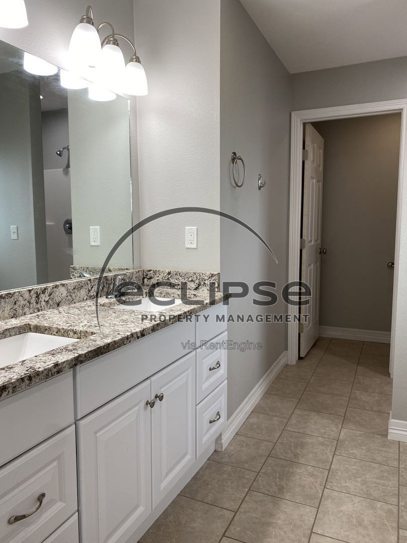Gallery Image 34