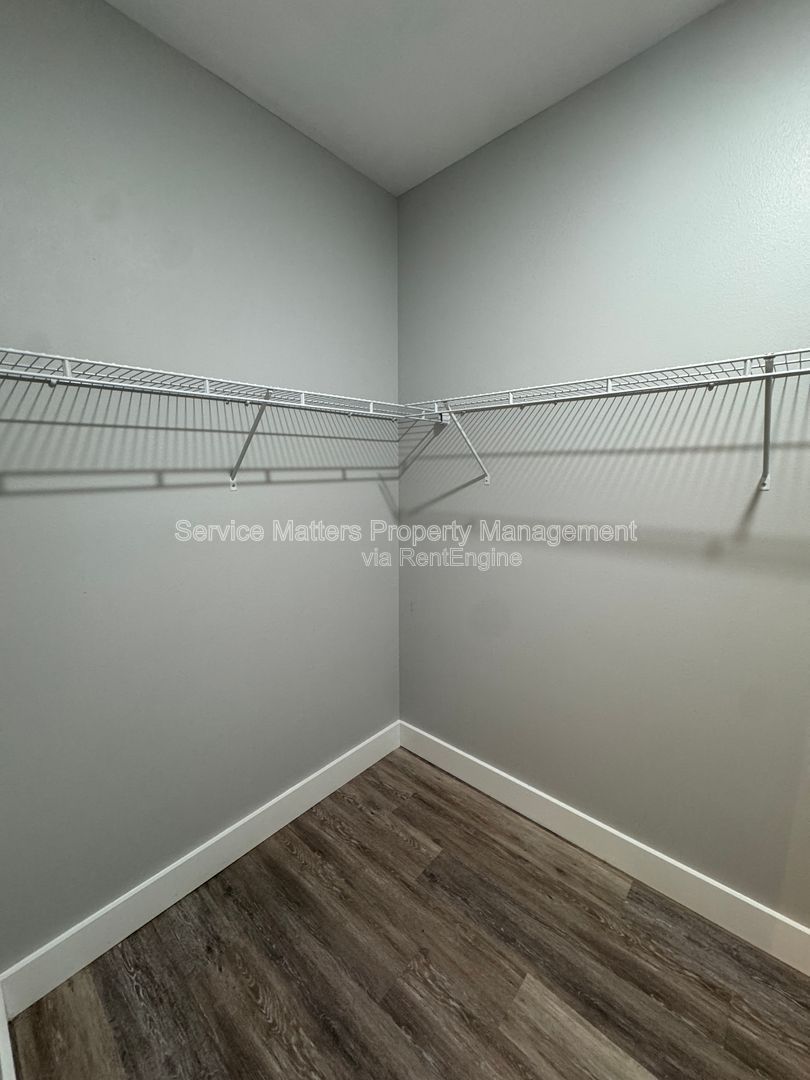 Gallery Image 18