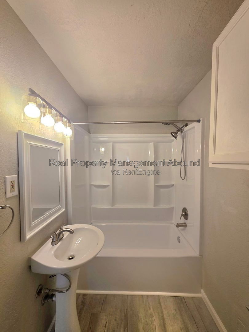 Gallery Image 17