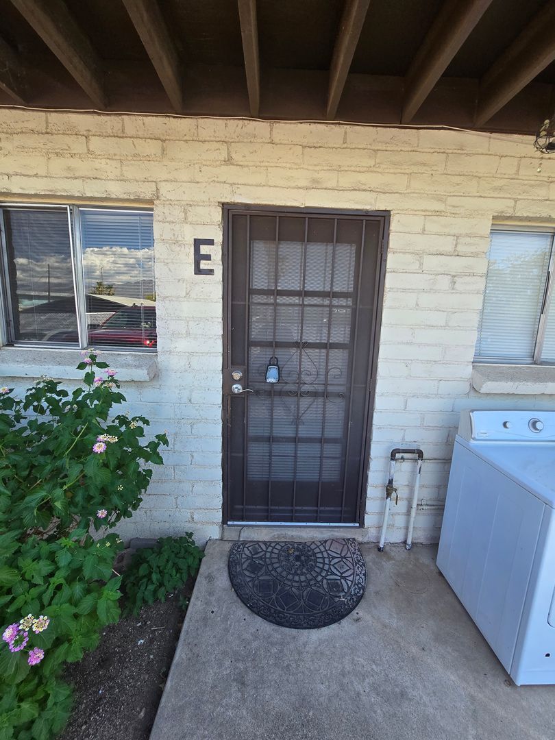 Gallery Image 0