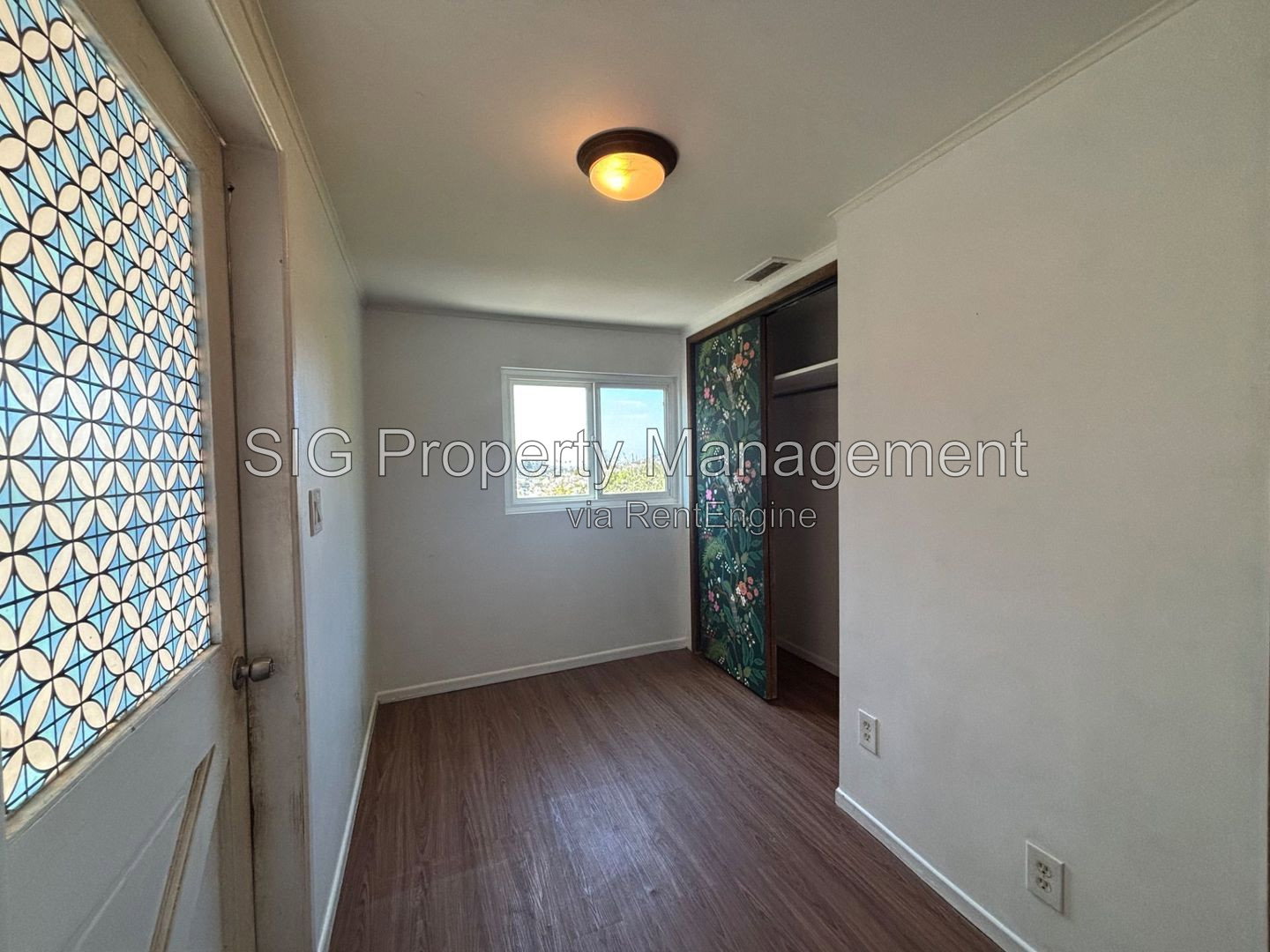 Gallery Image 16