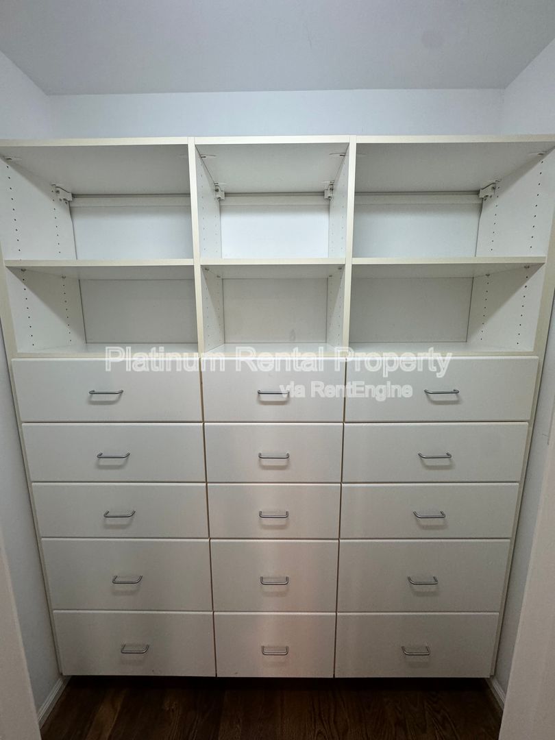 Gallery Image 42