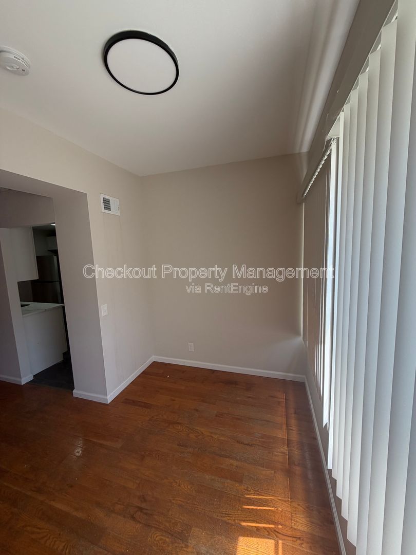 Gallery Image 19