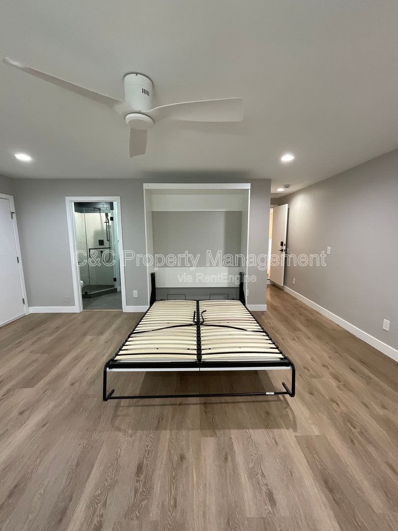 Gallery Image 33