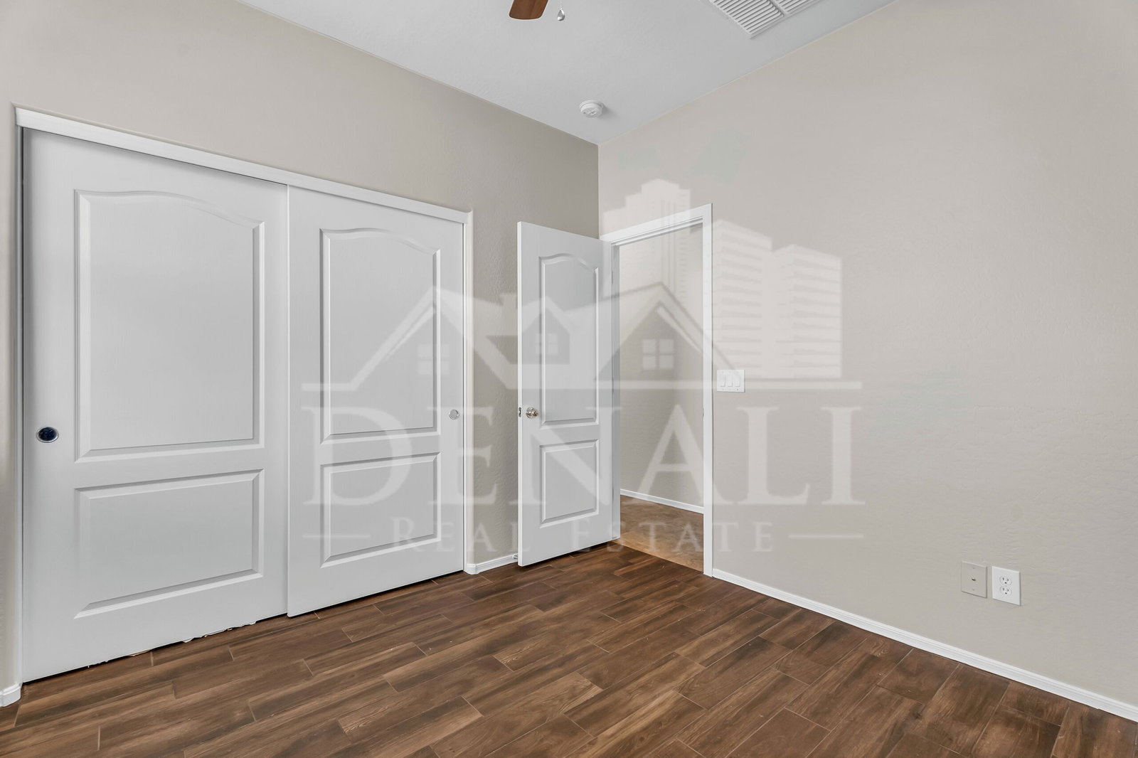Gallery Image 17