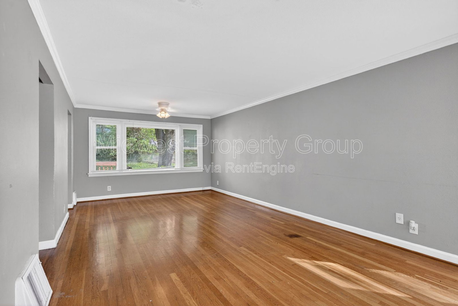 Gallery Image 0