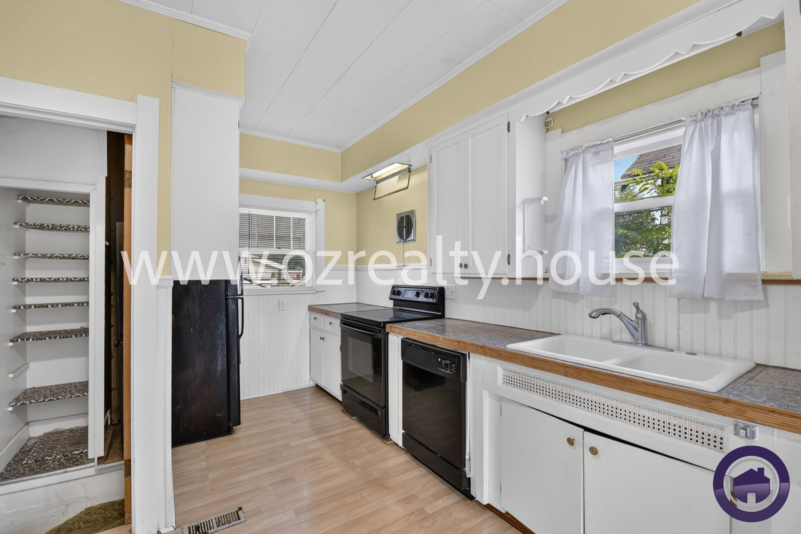 Gallery Image 9