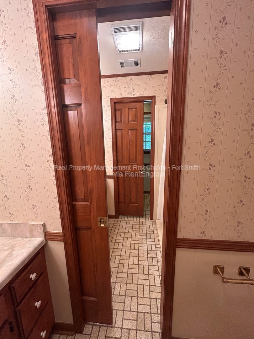 Gallery Image 33