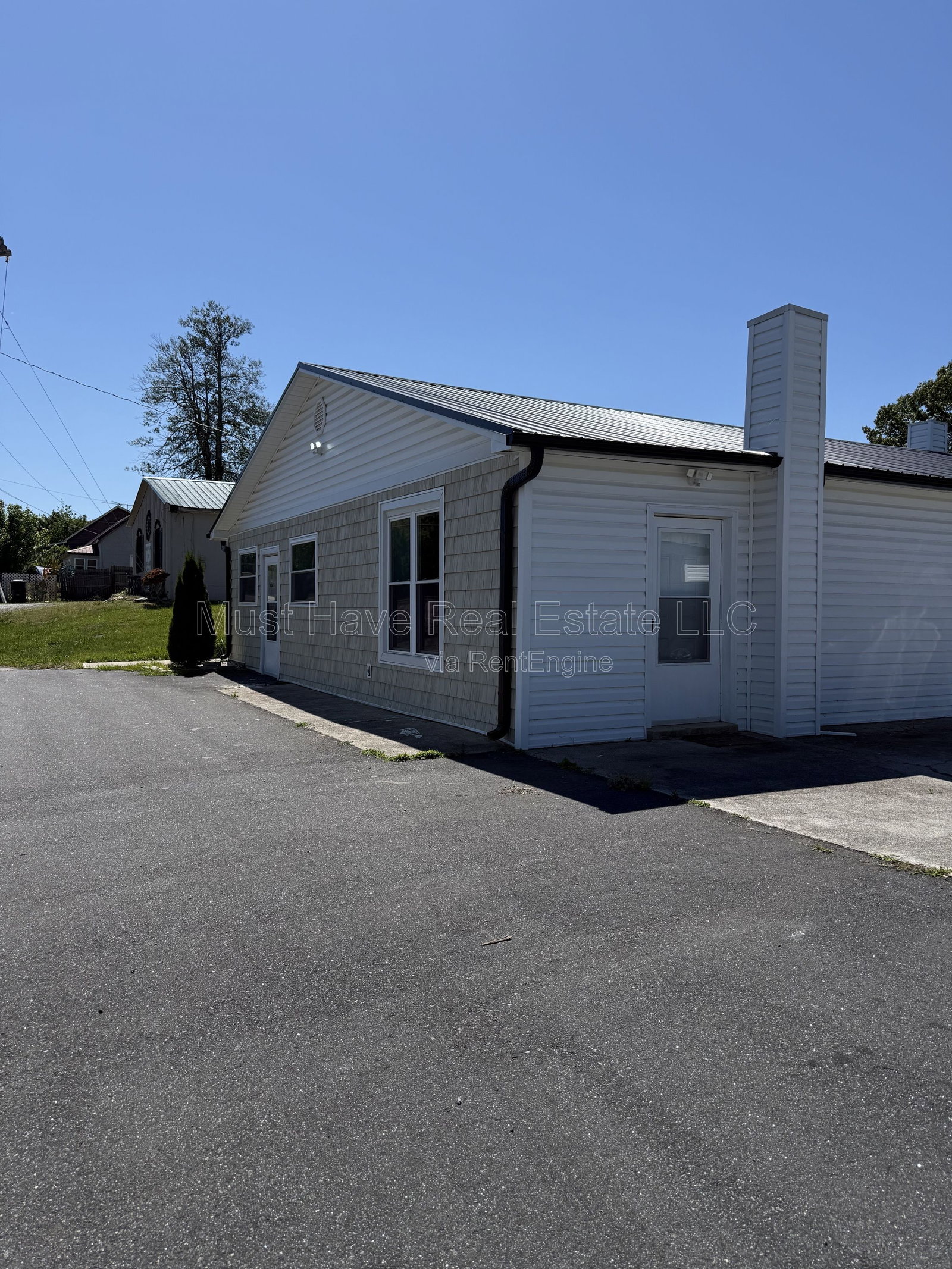 Gallery Image 0