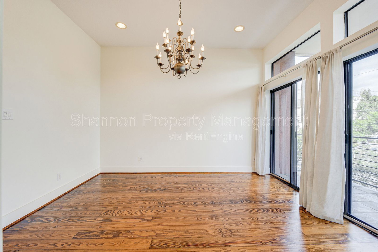 Gallery Image 14
