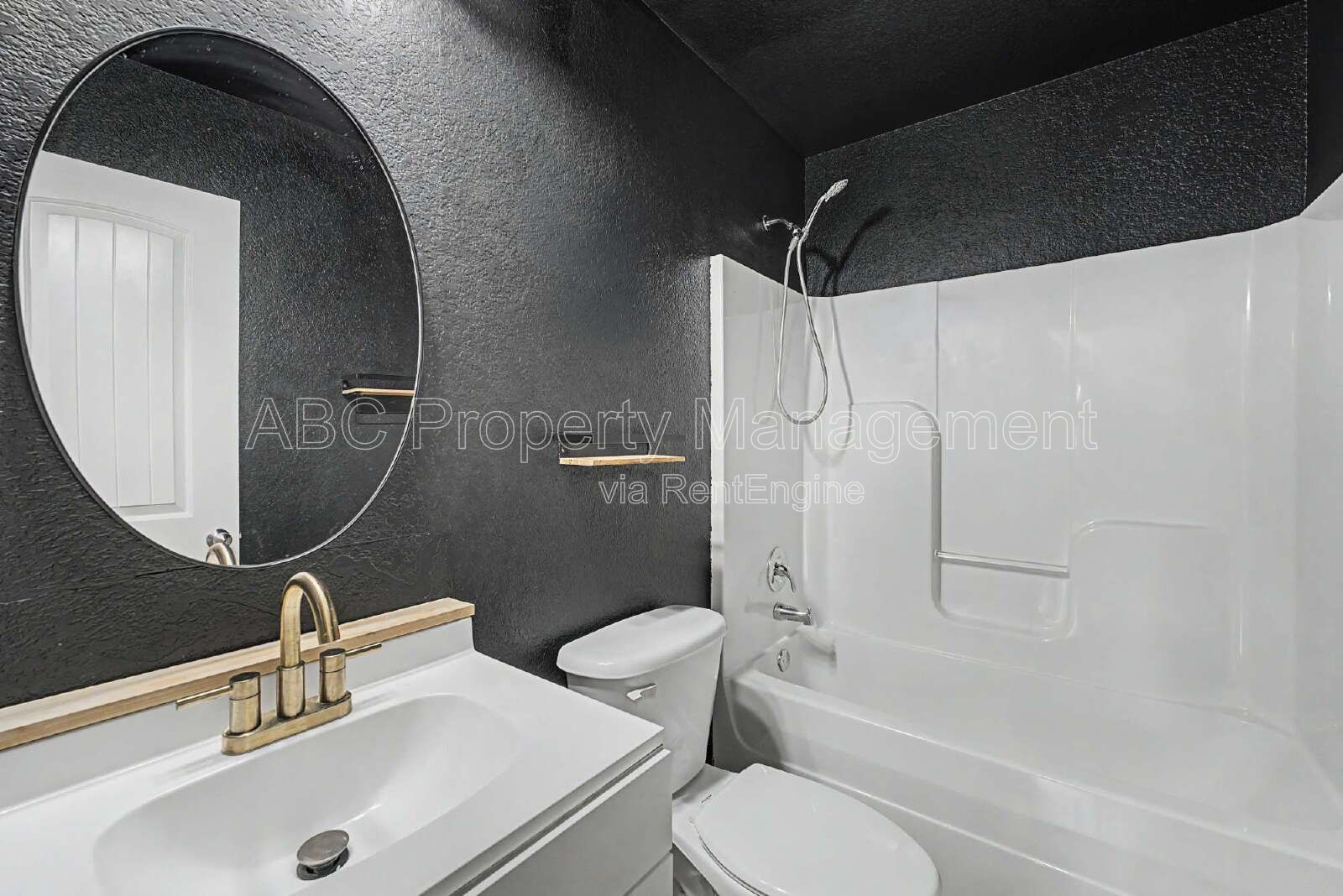 Gallery Image 14