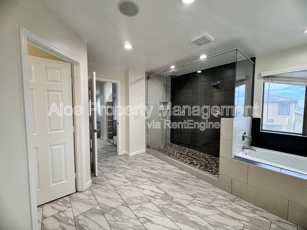 Gallery Image 25