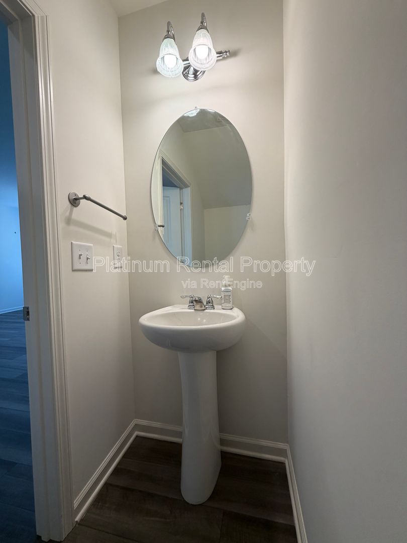 Gallery Image 13
