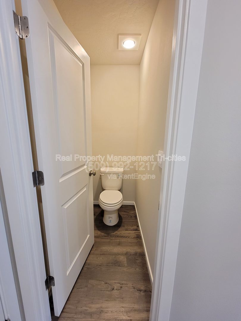 Gallery Image 16