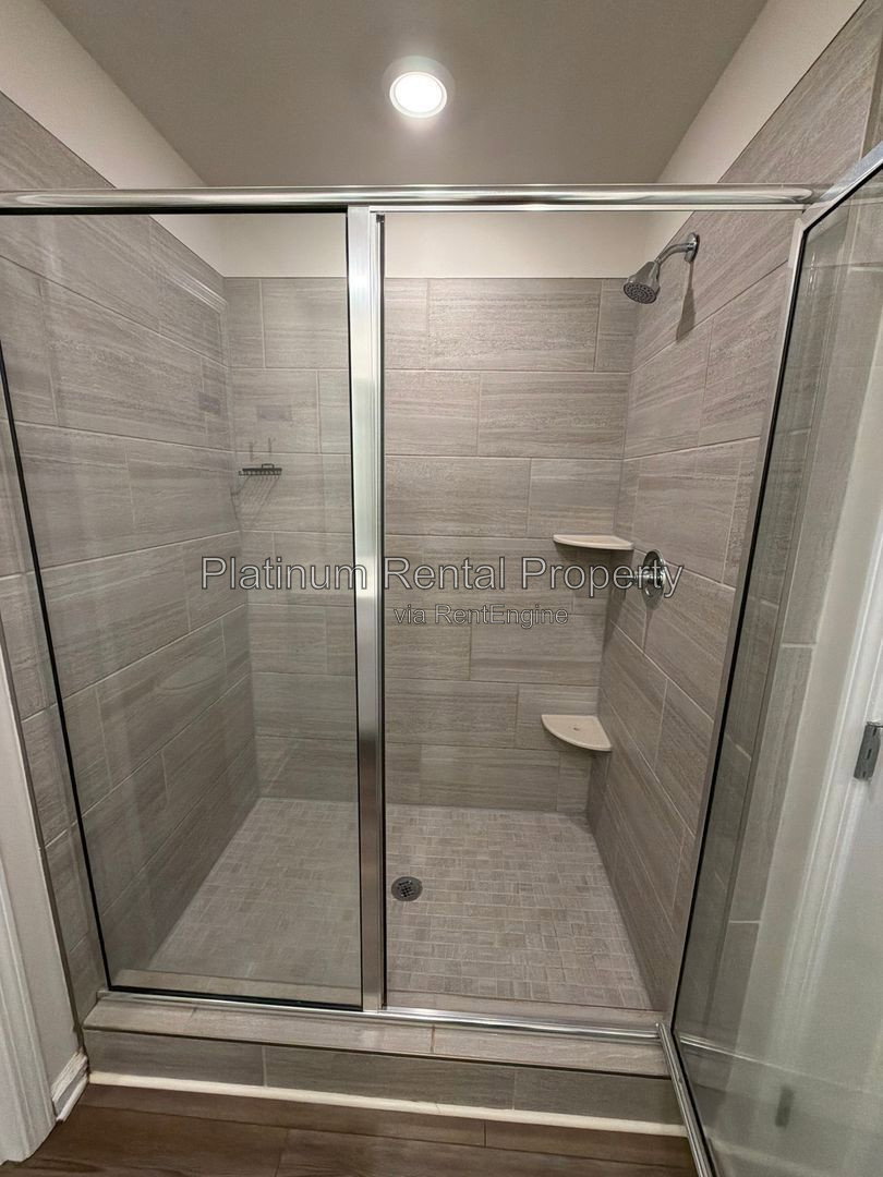 Gallery Image 18