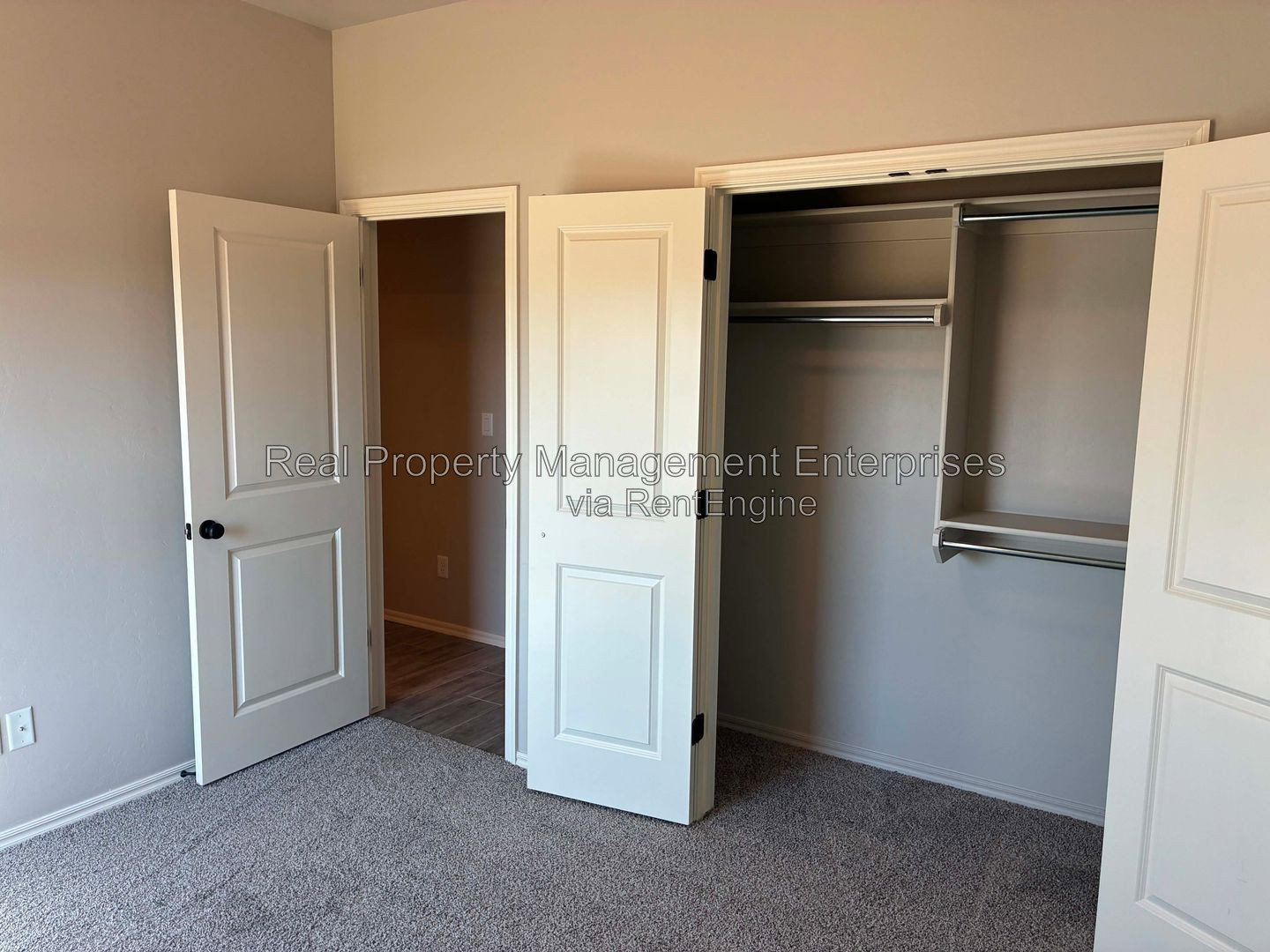 Gallery Image 33