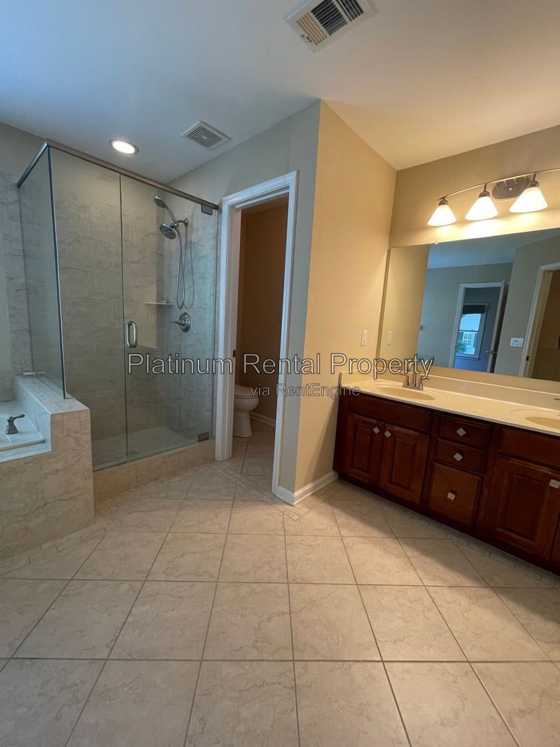 Gallery Image 63