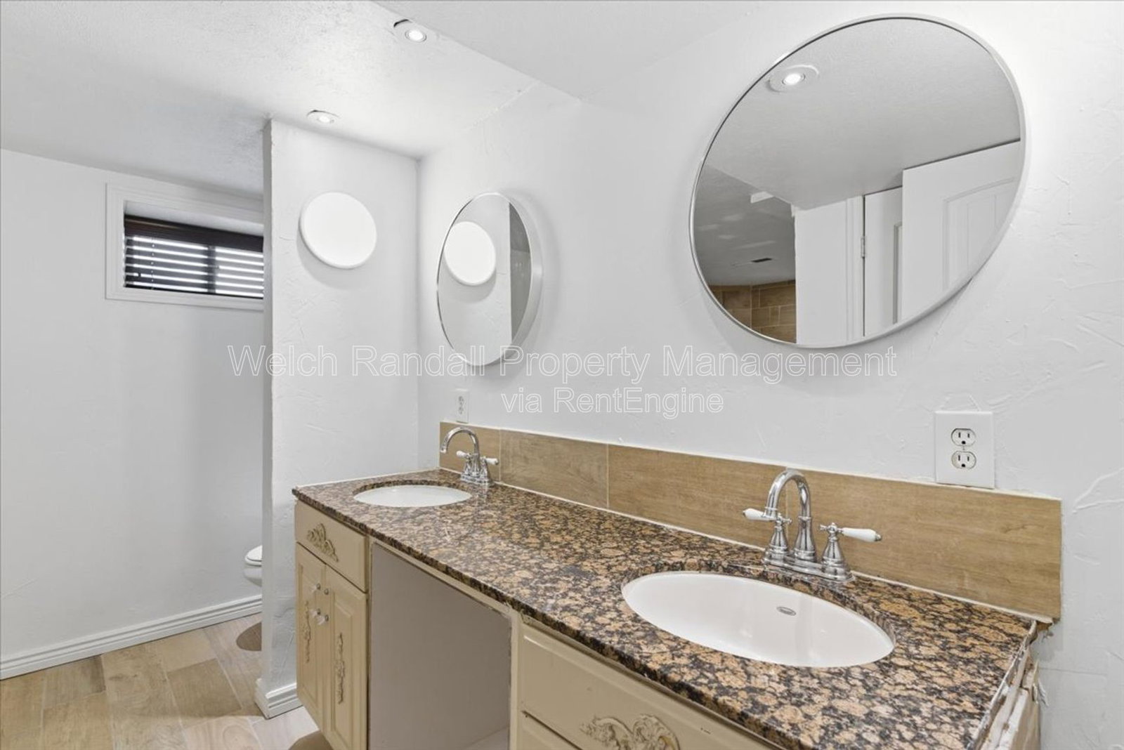 Gallery Image 14