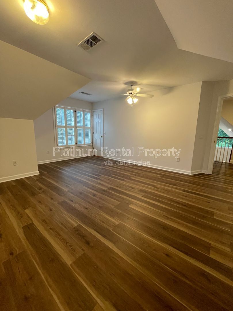 Gallery Image 38