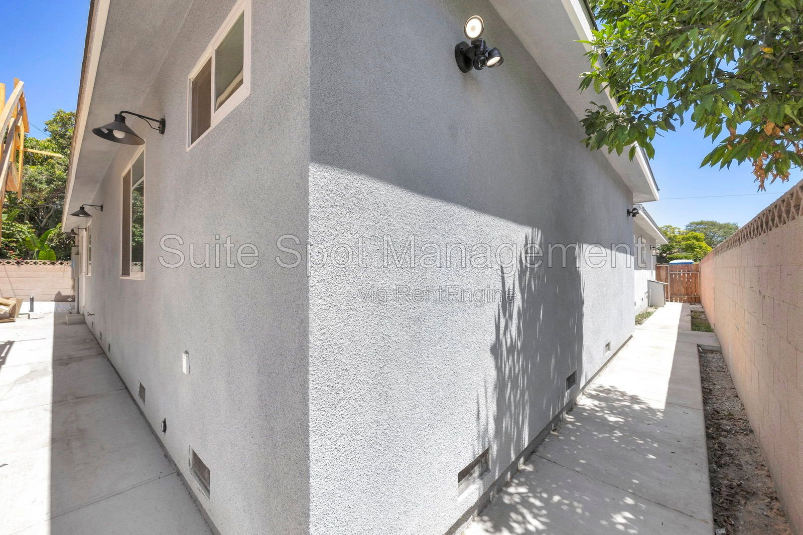 Gallery Image 0