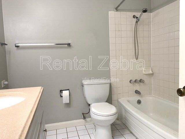 Gallery Image 17