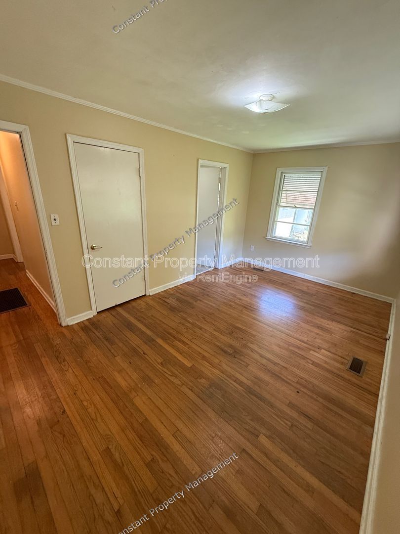 Gallery Image 18
