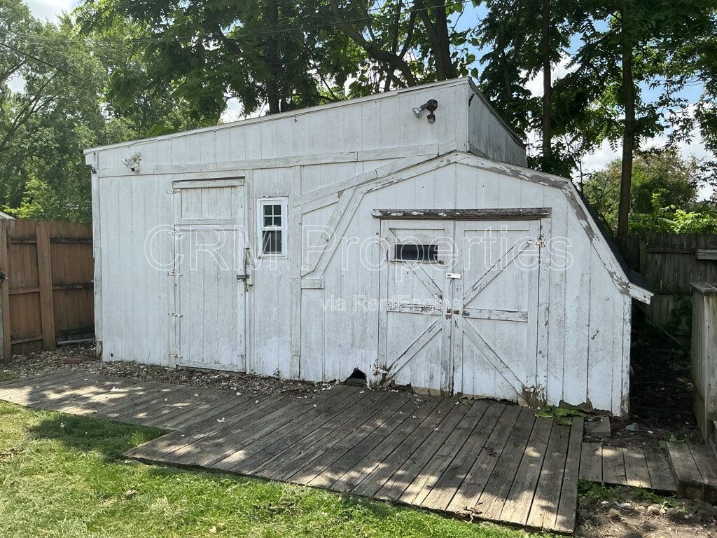 Gallery Image 17