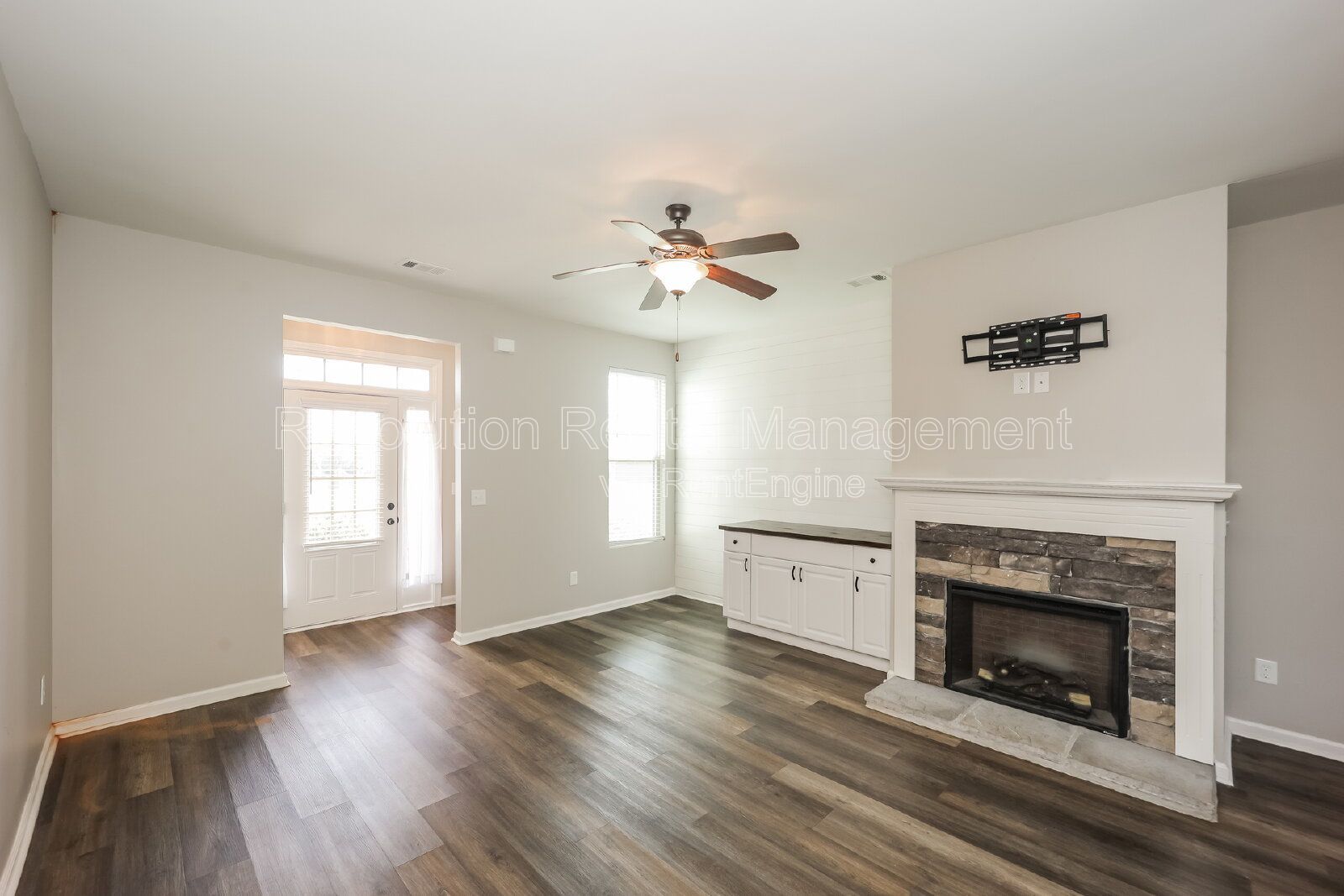 Gallery Image 18