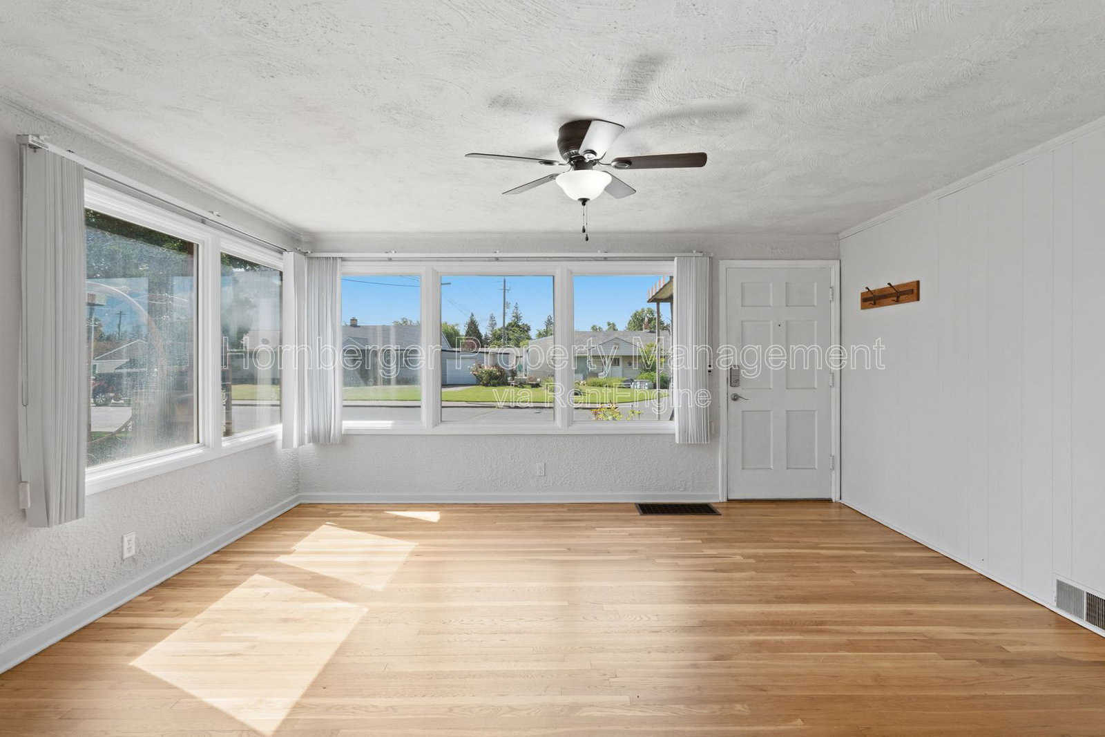 Gallery Image 0