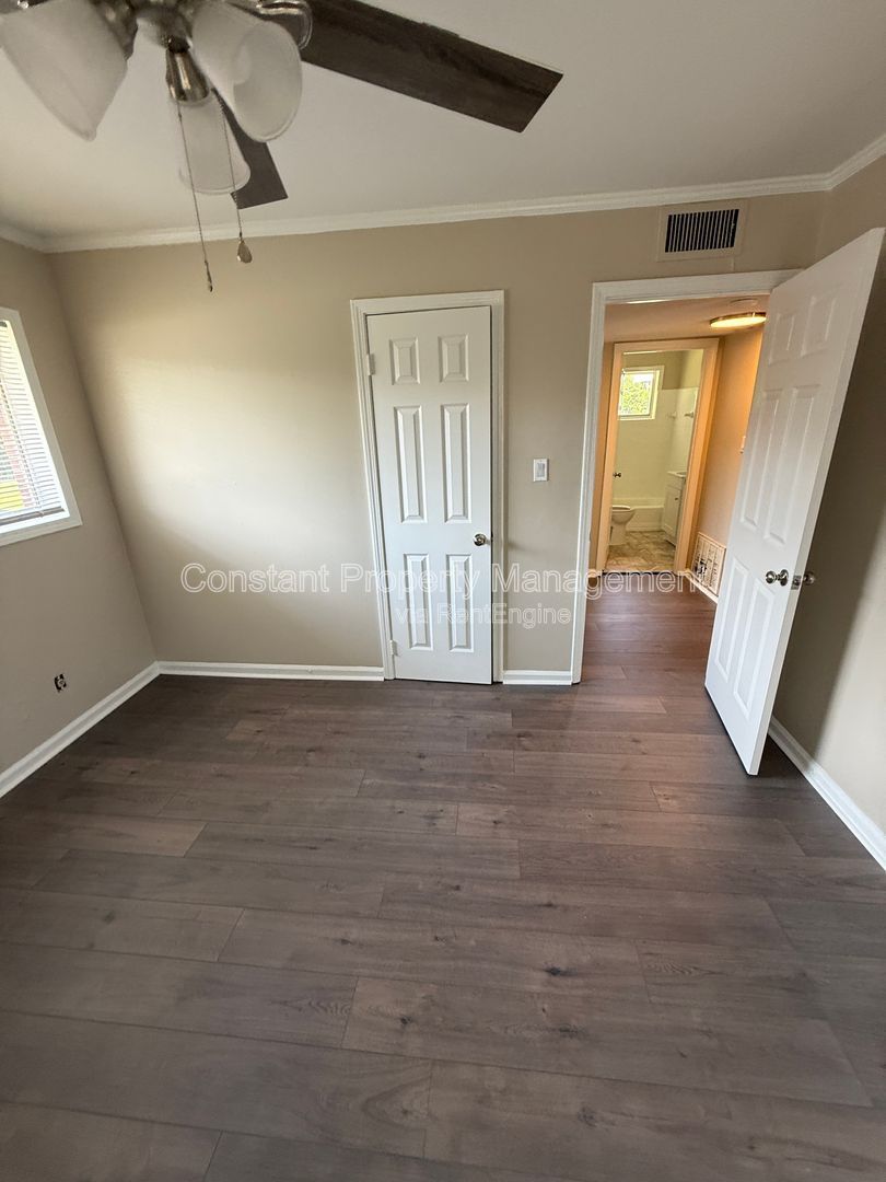 Gallery Image 10