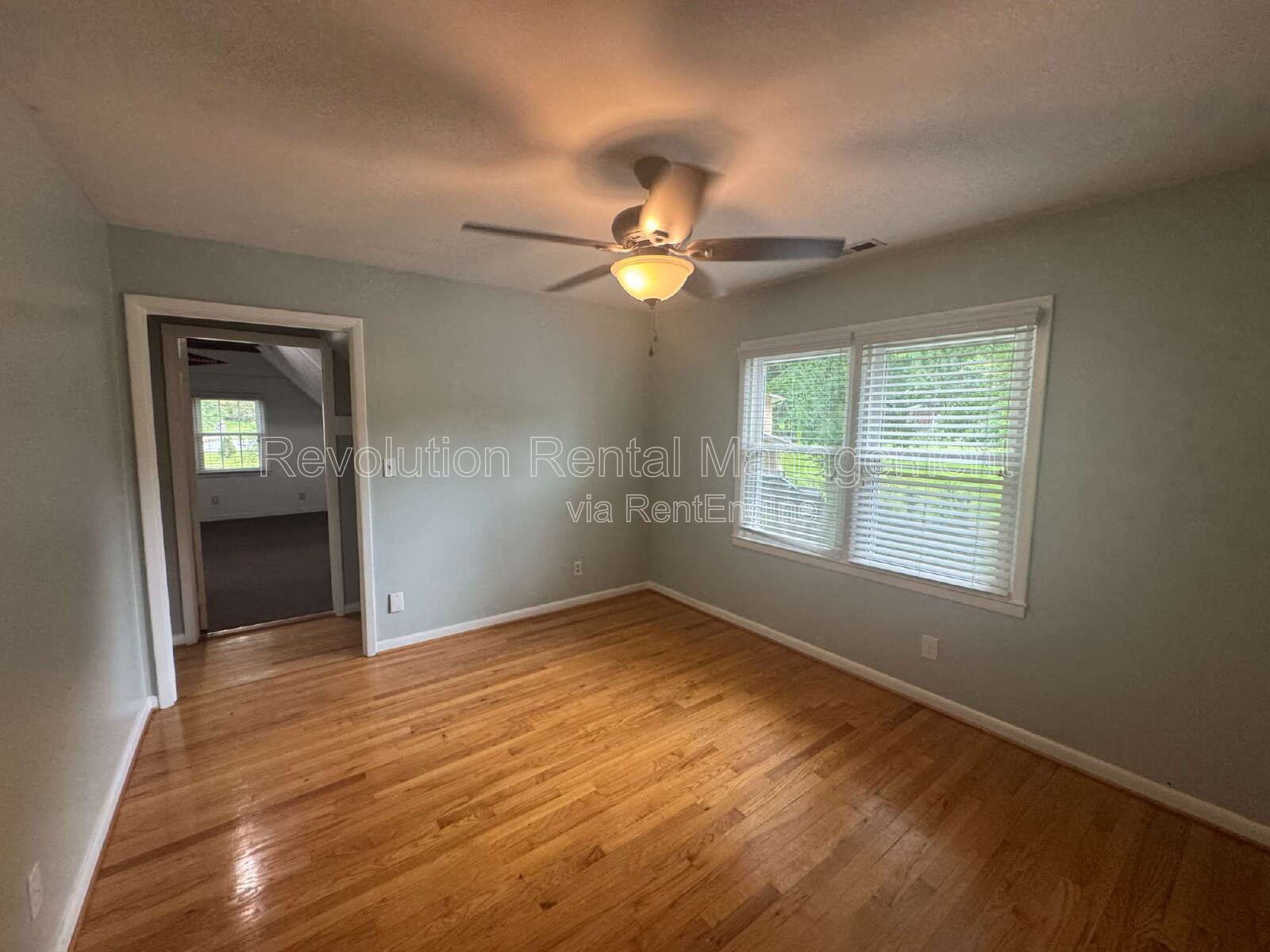Gallery Image 16