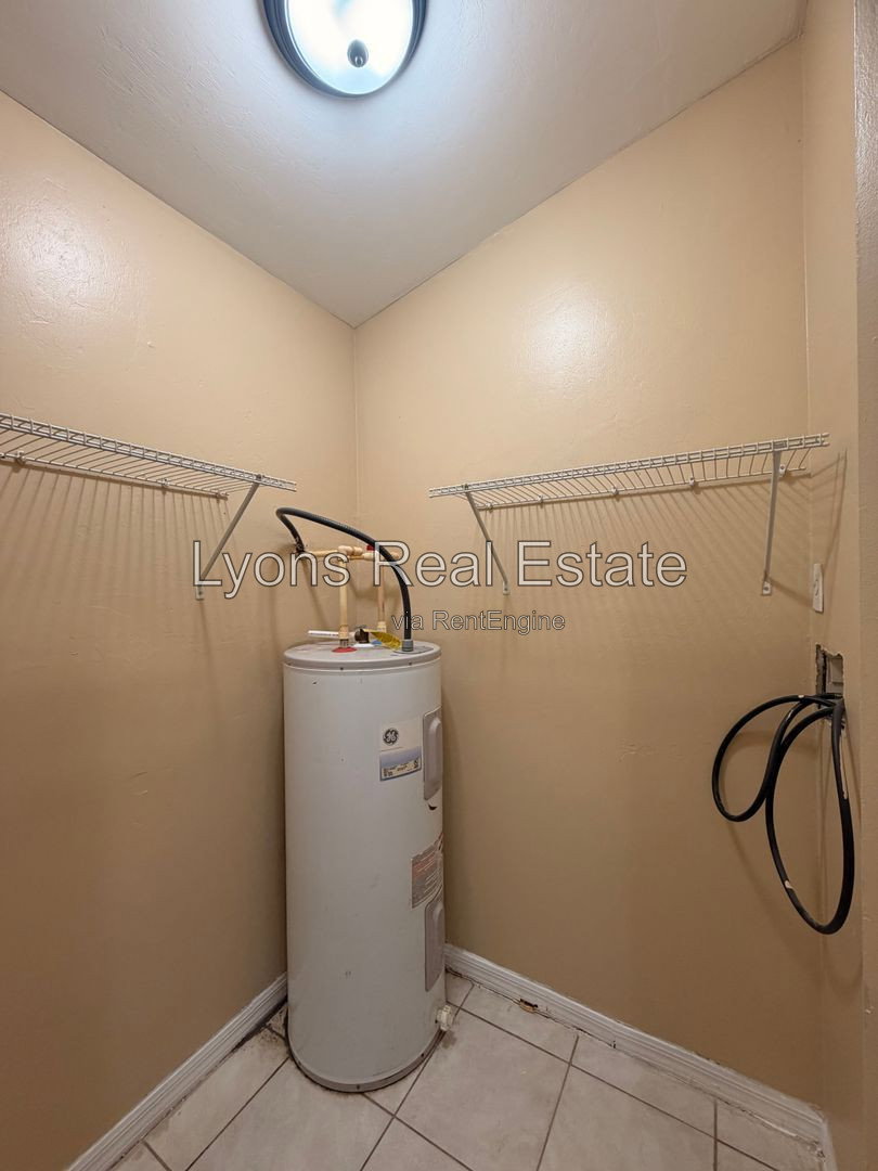 Gallery Image 13