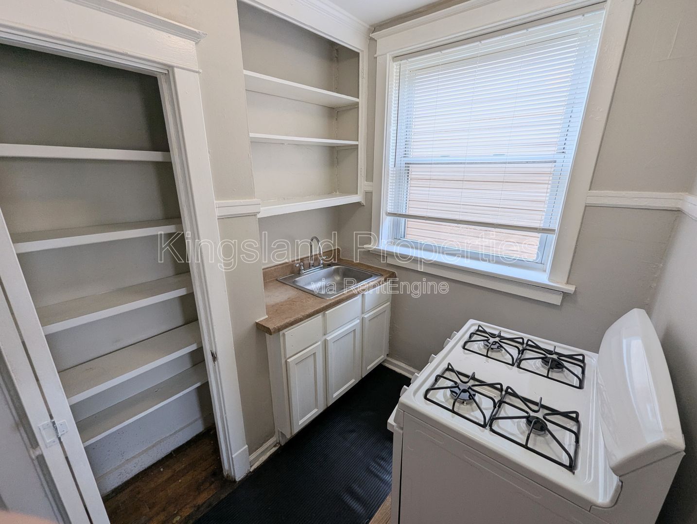 Gallery Image 0